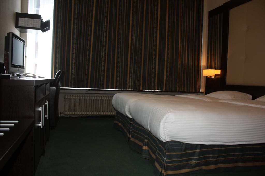 Hotel Plasky Schaerbeek Eksteriør bilde